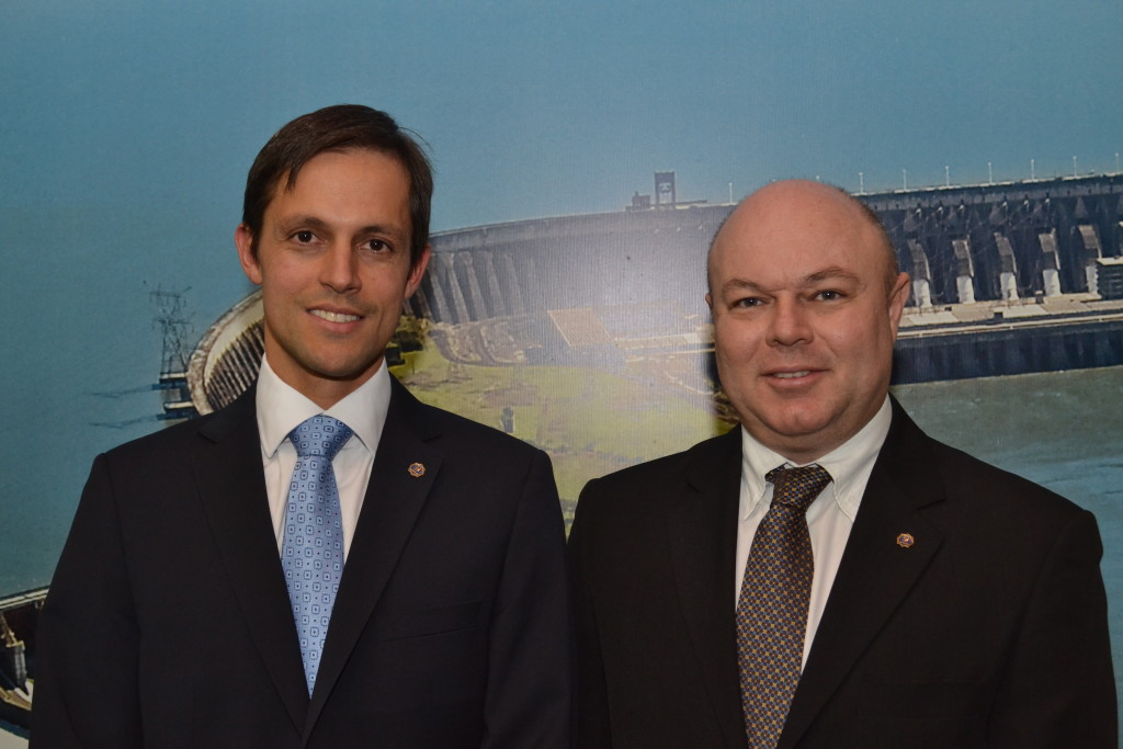 Na foto 065 o atual Presidente Luciano Ventura e o anterior Richard DalMolin